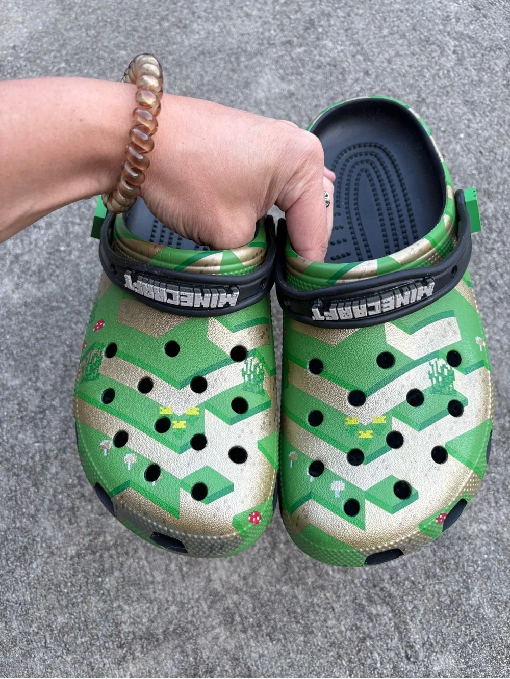 Crocs Minecraft edition NWOT men’s 8, WMNs 10